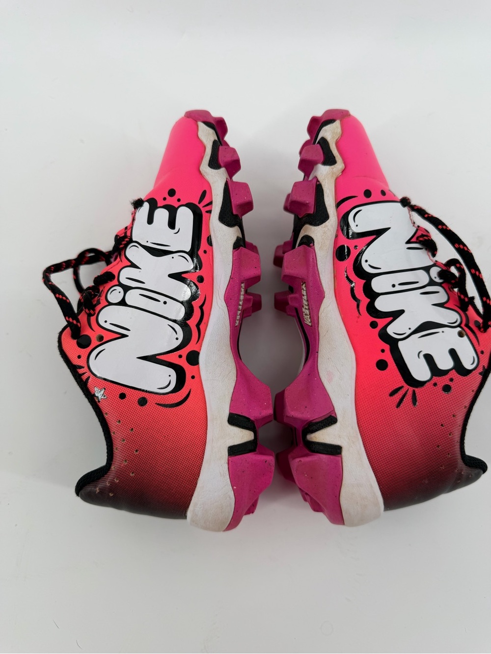 Nike Kids Hot Pink and White Graphic Softball Cleats